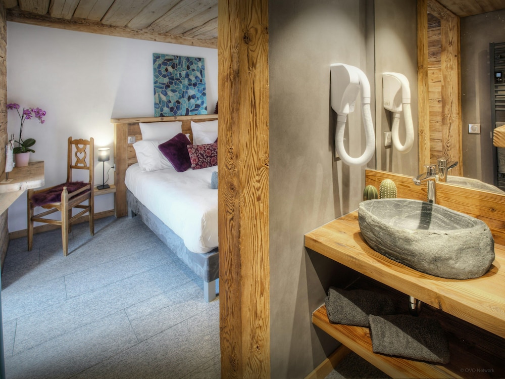 Stylish ski-in ski-out chalet for 14 with sauna balconies - OVO Network - Le Grand-Bornand