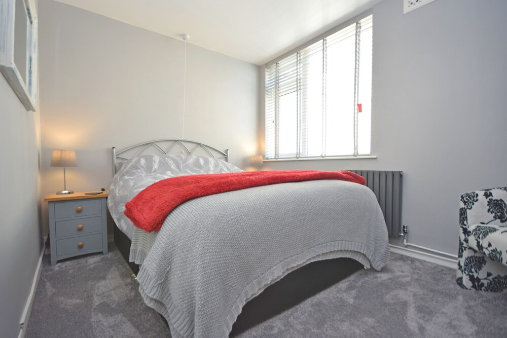 Marine Court,  Bognor Regis -  A Flat That Sleeps 4 Guests  In 2 Bedrooms - Pagham