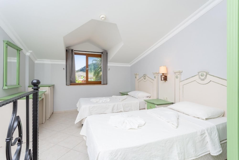 Villa Emel Paradise - Three Bedroom House, Sleeps 7 - Dalyan