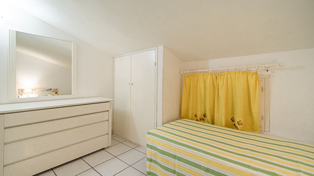 Comfortable Three-room Apartment A Few Steps From The Center And The Beach Of Marina Di Campo - Marina di Campo