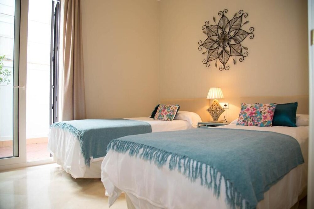 Deluxe Apartment 3 Dormitorios, 2 Baños Y Aseo Puerta Principe Luxury - Gines