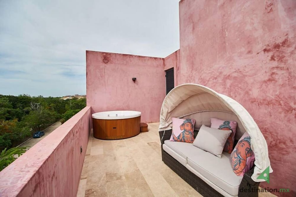 Apartamento con balcón en la selva con jacuzzi / BBQ / 2 PAX in Aldea Zama - Riviera Maya
