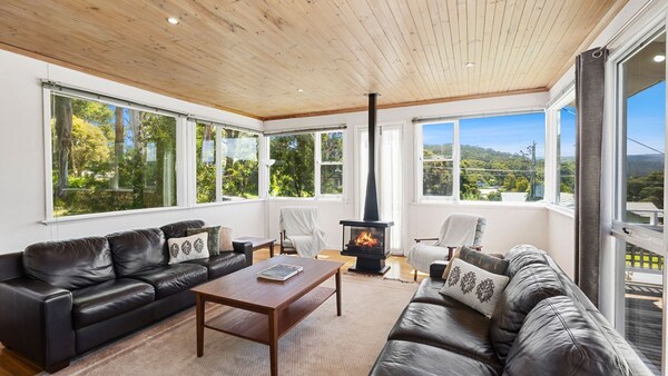 The Little White House - Classic Beach House In A Brilliant Location - Lorne