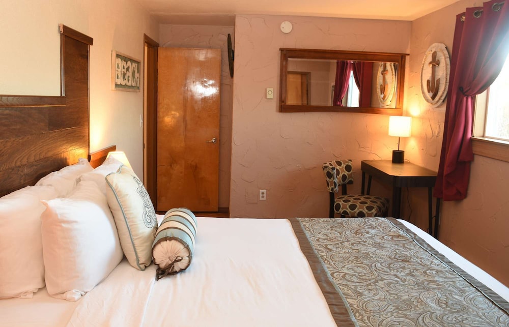 Voyager - 1 Bedroom Suite With 2 Queen Beds At Wanderlust Inn, Pet Friendly - Ocean Shores, WA