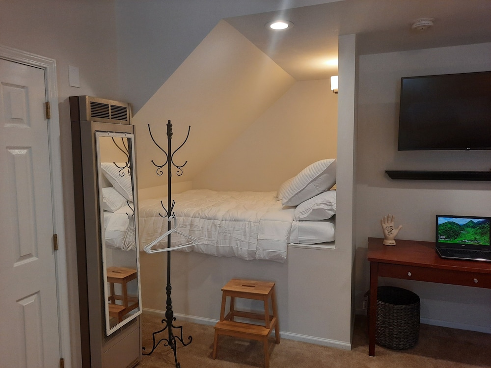 Studio 154 Tucked Away, Peaceful And Convenient Access To The Upper Valley Nh. - 클레어몬트