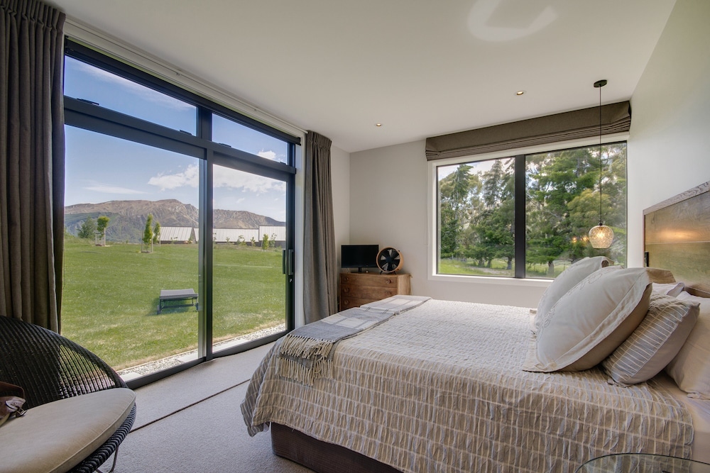 Exclusive Modern Private Retreat - 3 Bedroom Home - Arrowtown