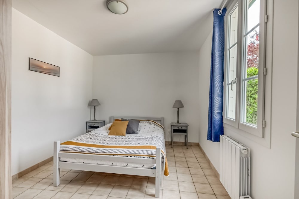 Comfortabel Vakantiehuis In Tracy Sur Mer Met Privétuin - Arromanches-les-Bains