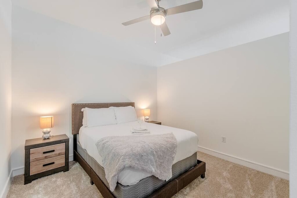1 Bedroom 2 Beds Dallas With Parking Uptown Dallas - Dallas