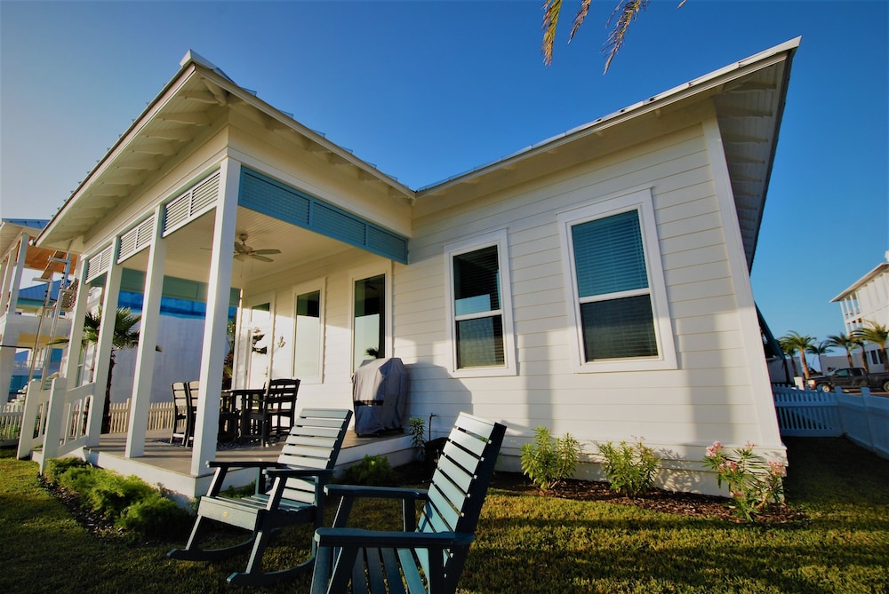 Anchors Aweigh 3 Bedroom Cottage By Redawning - South Padre Island