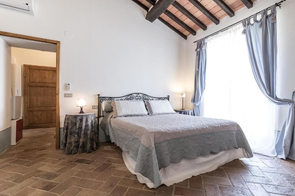 Villa Con Piscina Privata Immersa Nella Campagna Toscana - Montepulciano