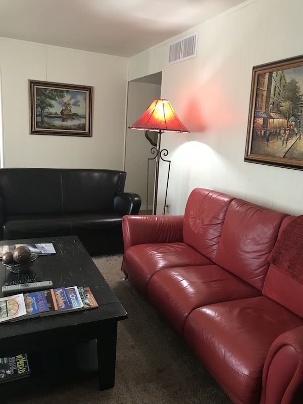 Private, Comfy, Clean Home - Las Cruces, NM