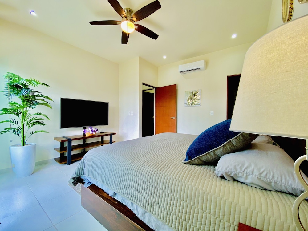 Beautiful Apartment For 6 People With Pool And Playground - Cancun Airport (CUN)