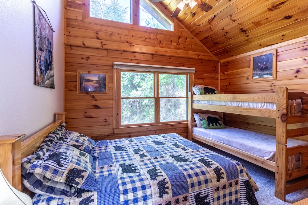 Cozy Cabin With Hot Tub; 5 Miles To Harrahs Casino - Whittier, NC