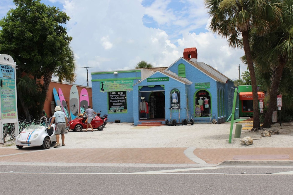 Lulu's Loggerhead - Walk To Siesta Key Beach. In Village, Heated Pool, Wifi, Updated Highend, Bbq - Siesta Key, FL