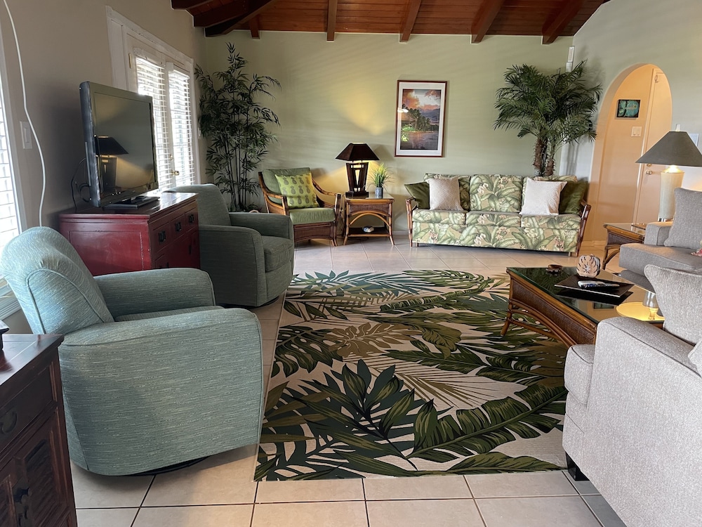 Lovely And Spacious Cottage With A/c - Kaanapali, HI
