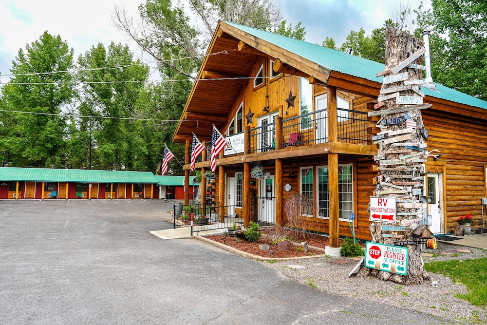 Alpine Lodge And Rv - Cascade, ID