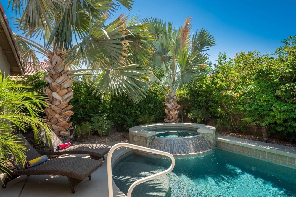 Tropical Oasis At Indian Palms W/pool/spa, Mountain View, Close To Music Festivals, In Golf Resort - La Quinta