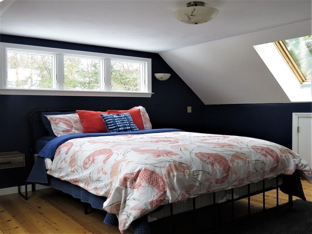 Walk To The Beach At Little Pleasant Bay From This Newly Decorated Cottage! - Chatham, MA