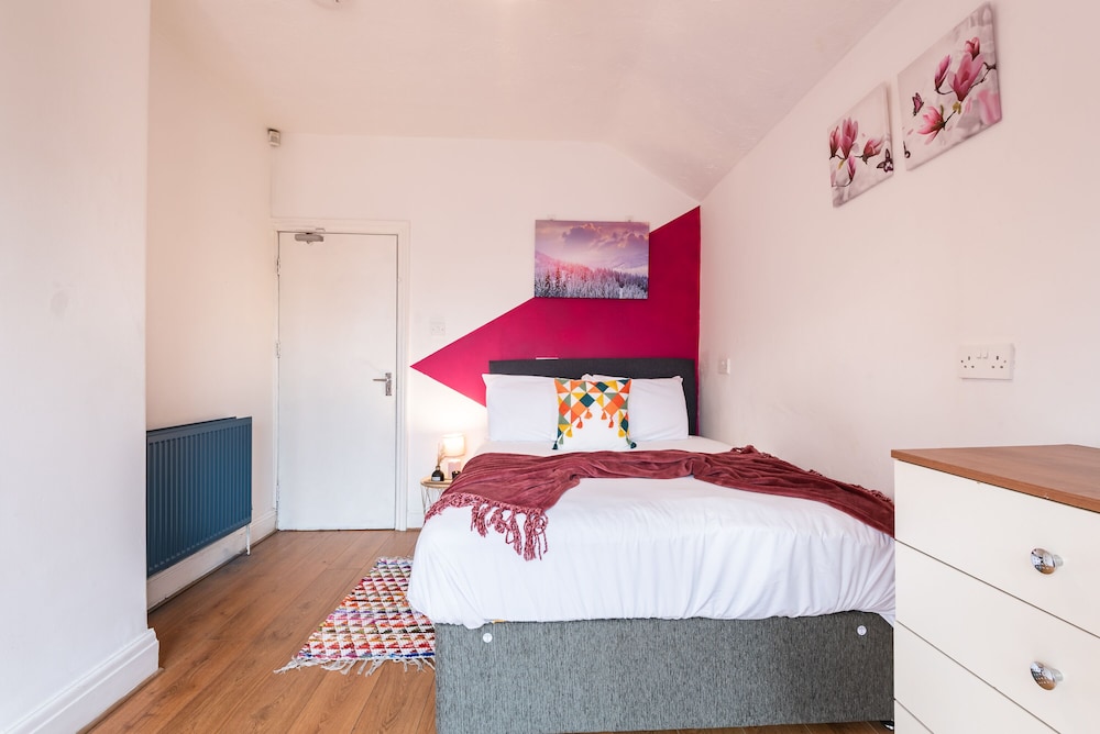 Favour 6 Bed Spacious Inn - Sleeps 13-hull Central - Kingston upon Hull