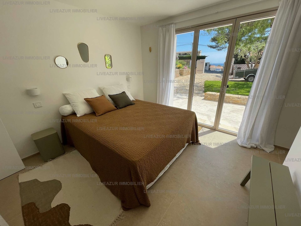 Luxury Sea View Villa With Swimming Pool And Private Cove Access For 10 - Sanary-sur-Mer