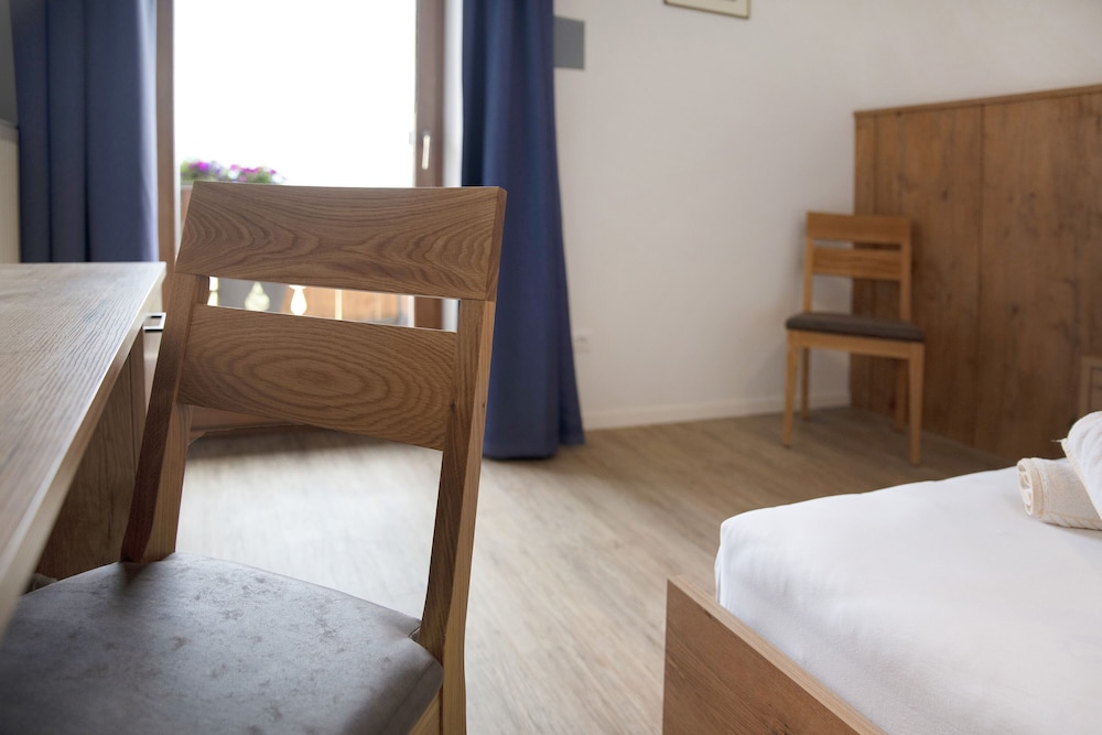 Vakantie Appartement "Residence Condor Schlern" Met Uitzicht Op De Bergen, Sauna & Tuin - Maranza