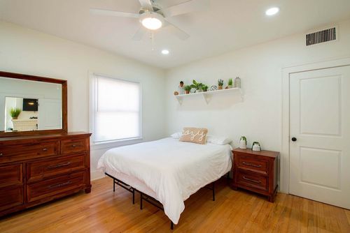 Sunset Heights Bungalow Near Downtown And Utep - El Paso Zoo and Botanical Gardens