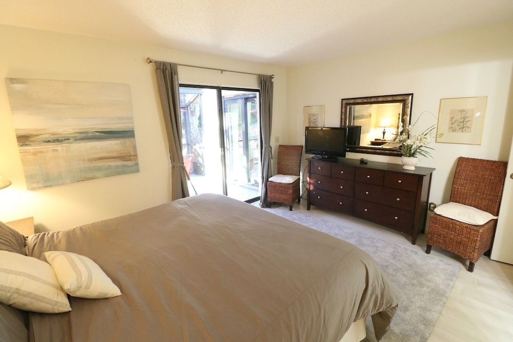 St. Augustine Beach & Tennis Resort 619 Two Bedroom Villa Near Ocean & Heated - セント・オーガスティーン・ビーチ, FL