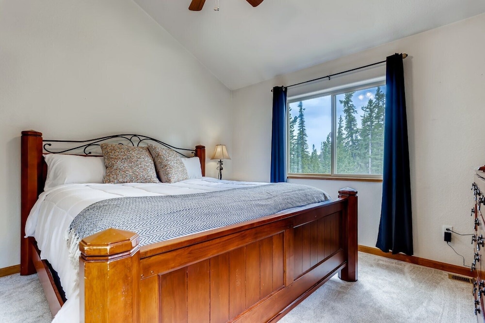 Quiet, Cozy Modern Mountain, Family Friendly Home W/game Room - Puma's Den - Alma, CO
