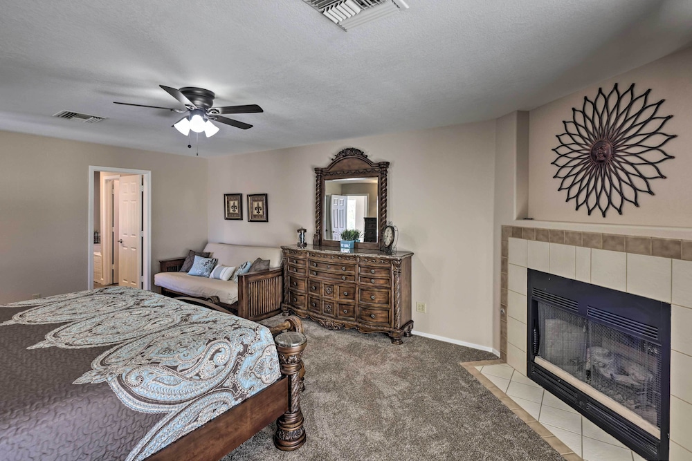 Amenity-packed Home W/ Hot Tub & River Views! - Fort Mohave, AZ