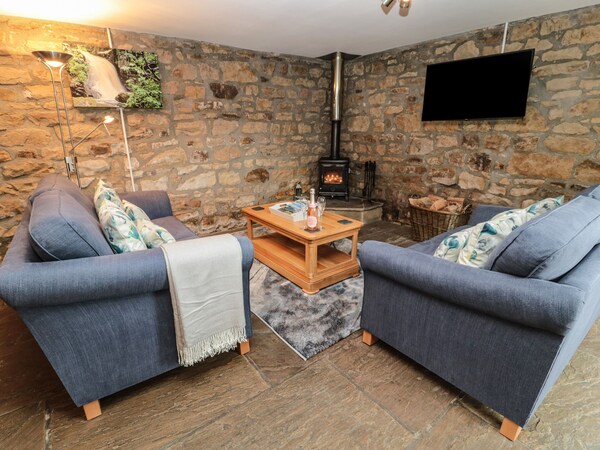 Granary Cottage, Family Friendly, With Open Fire In Bellingham - Otterburn