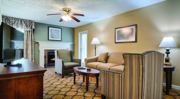 Wyndham Patriots Place - Stunning 1 Bedroom Suite - Williamsburg