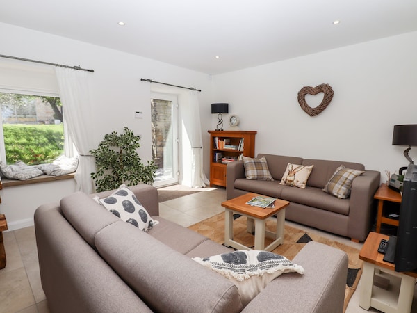 Walnut Barn, Family Friendly, Character Holiday Cottage In Ambergate - Belper