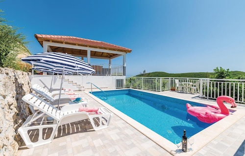Amazing Home In Babino Polje With 3 Bedrooms, Wifi And Outdoor Swimming Pool - Mljet