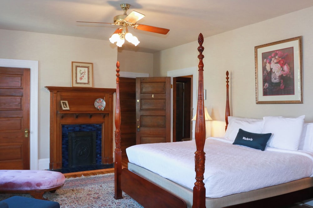 Piedmont Room In Historic Shaffner House - Winston-Salem, NC