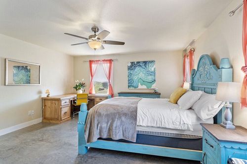 Villa rentals in Alpine, TX via cozycozy