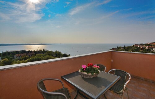 Amazing Apartment In Portoroz With 2 Bedrooms And Wifi - Piran