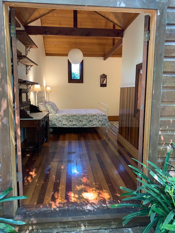 Garden Studio Cabin Self Contained With External Bathroom - Penrith, Australia