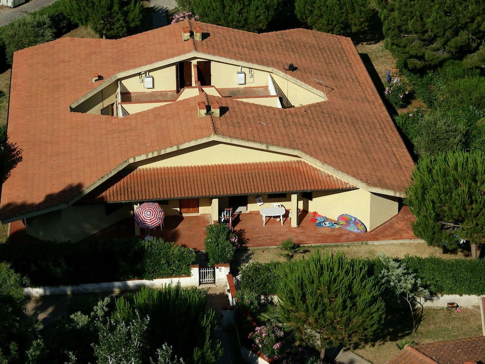 Appartement Dans Une Villa Avec Climatisation Et Terrasse Privée - Orbetello