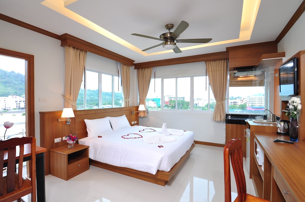 그린 하버 호텔 & 서비스 아파트먼트 - Patong Beach
