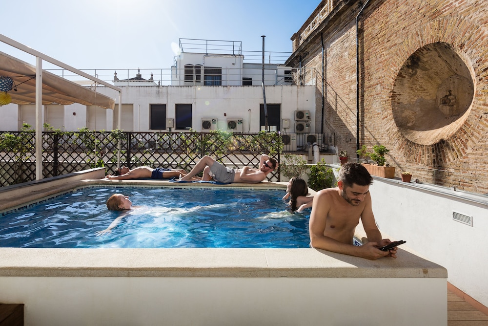 Oasis Backpackers' Hostel Sevilla & Coworking - Casco Antiguo