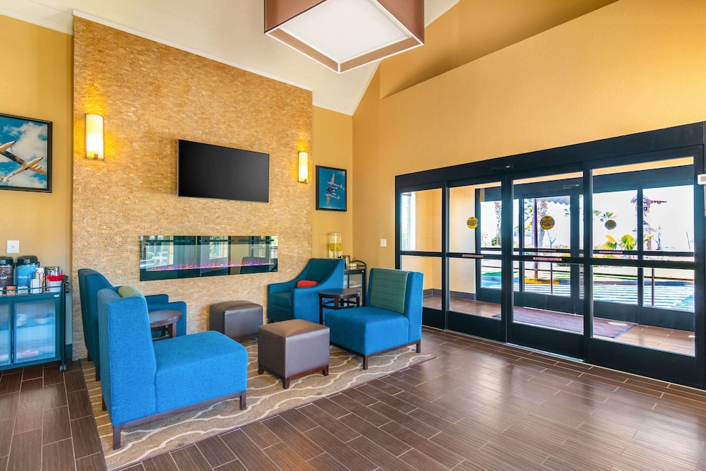 Comfort Inn & Suites - Mojave, CA