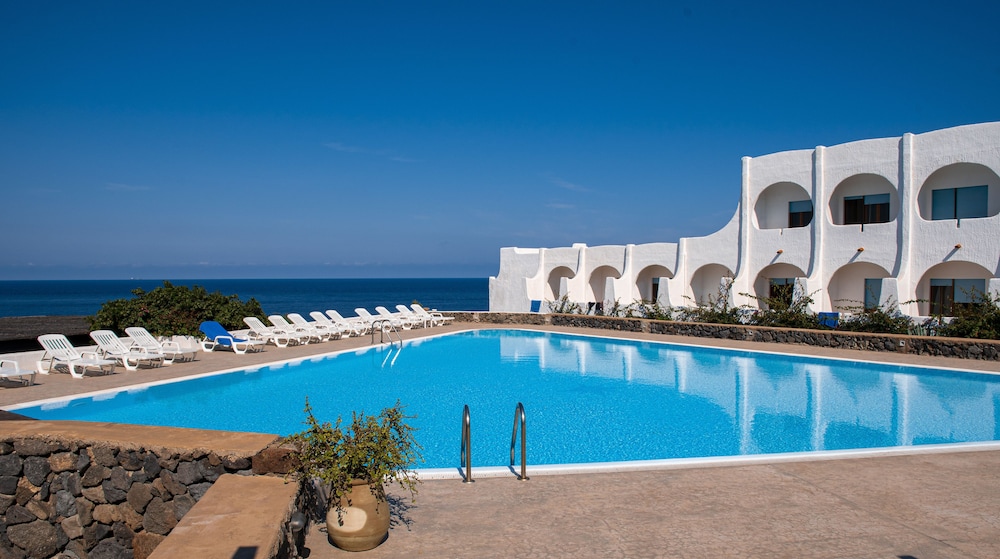 Cossyra Hotel - Pantelleria