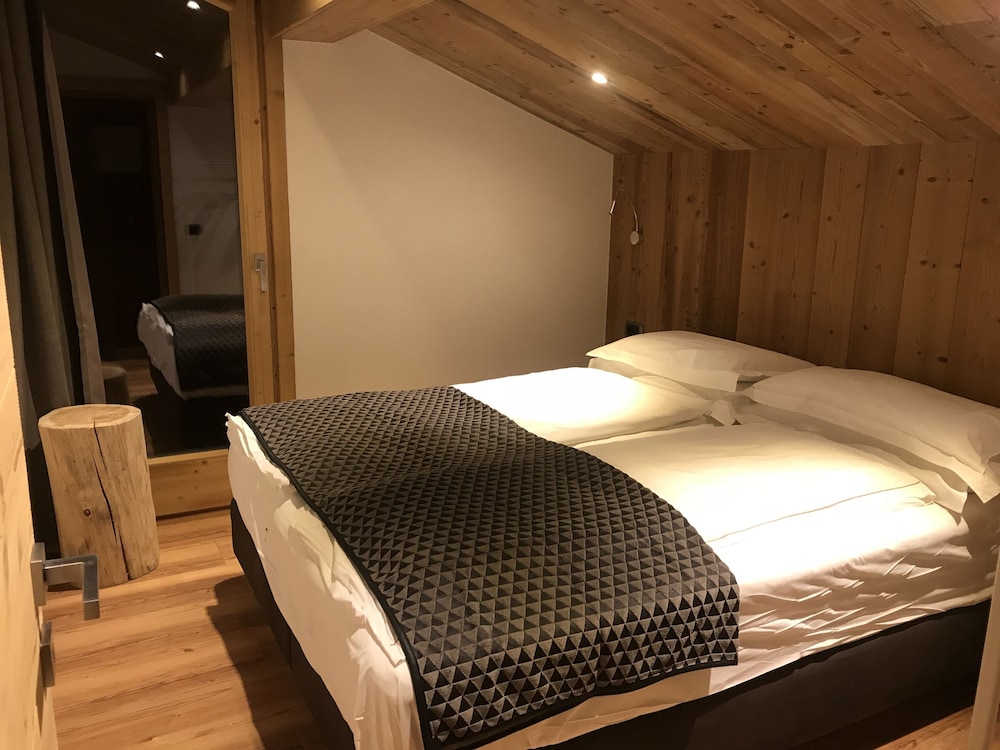Alpen Hotel Chalet - Lombardy