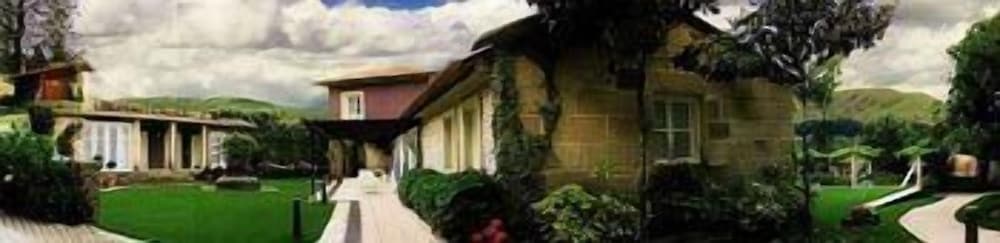 诺瓦别墅里亚斯巴萨斯酒店 - 蓬特韋德拉省