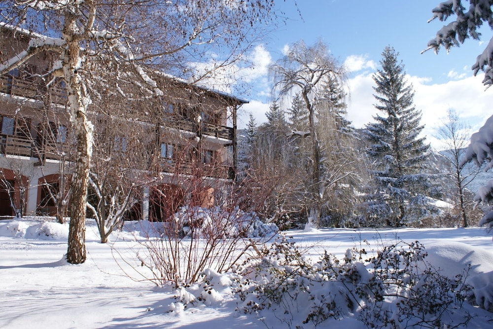 Hotel Lacour - Hautes-Alpes