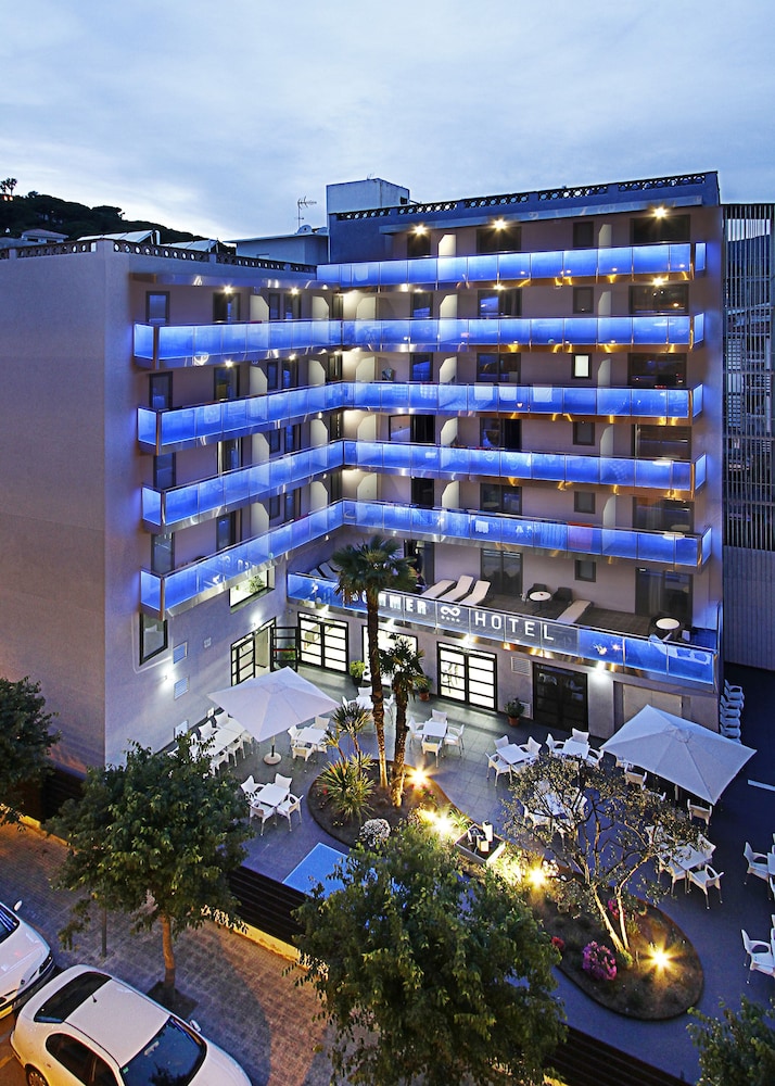 Summer Hotel - Sant Pol de Mar