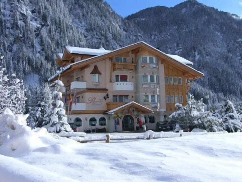 Alpen Hotel Panorama - Marmolada