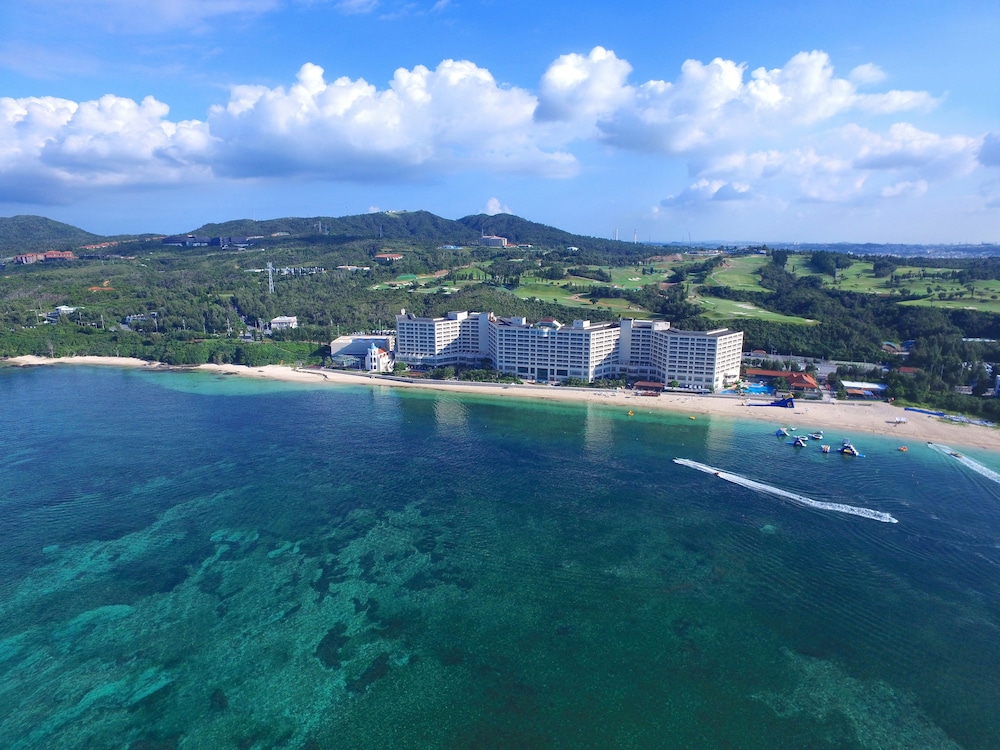 Rizzan Sea Park Hotel Tancha Bay - Okinawa Prefecture, Japan