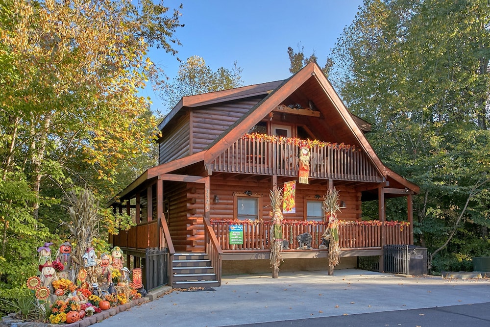 Boulder Bear Lodge #355 By Aunt Bug's Cabin Rentals - Pigeon Forge, TN