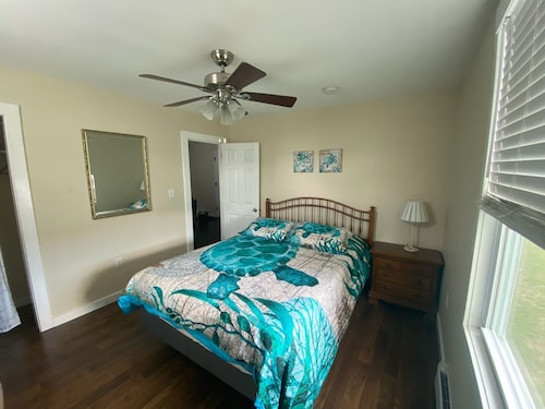 Beehive Bungalow 'A' Where You Can Relax & Unwind - Hampton Beach